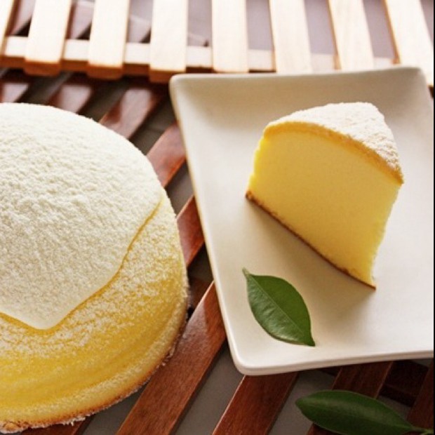  p>日式轻乳酪蛋糕是一种食品,主要材料有低筋面粉,辅料有鲜奶, a