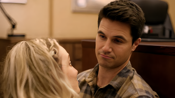 《上载新生第三季》剧照