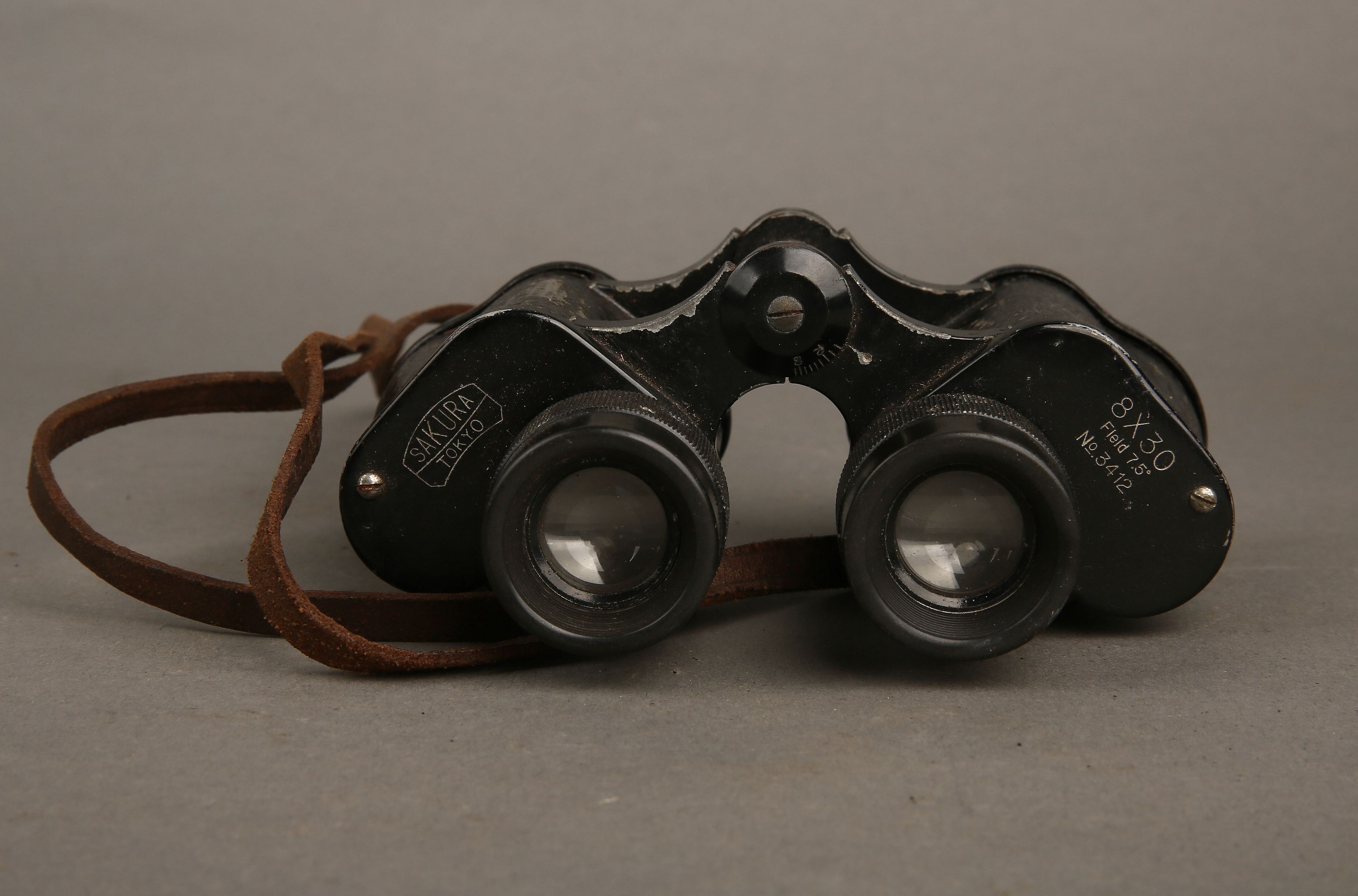 日本军官双筒望远镜