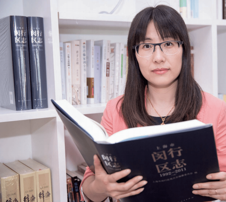  p>徐晖,女, a target="_blank" href="/item/上海市闵行区科学技术