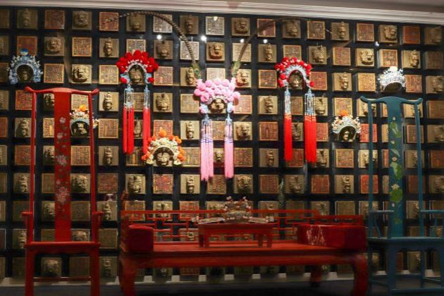 ">亮相·天乐园是一座位于北京市东城区鲜鱼口街68号的天乐园大戏楼
