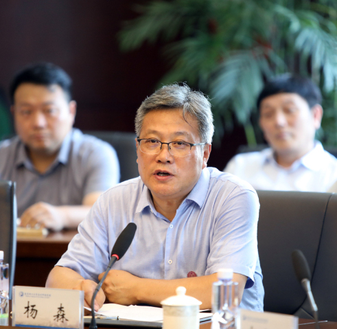 杨森,男,1967年8月出生,工学博士,教授,博士