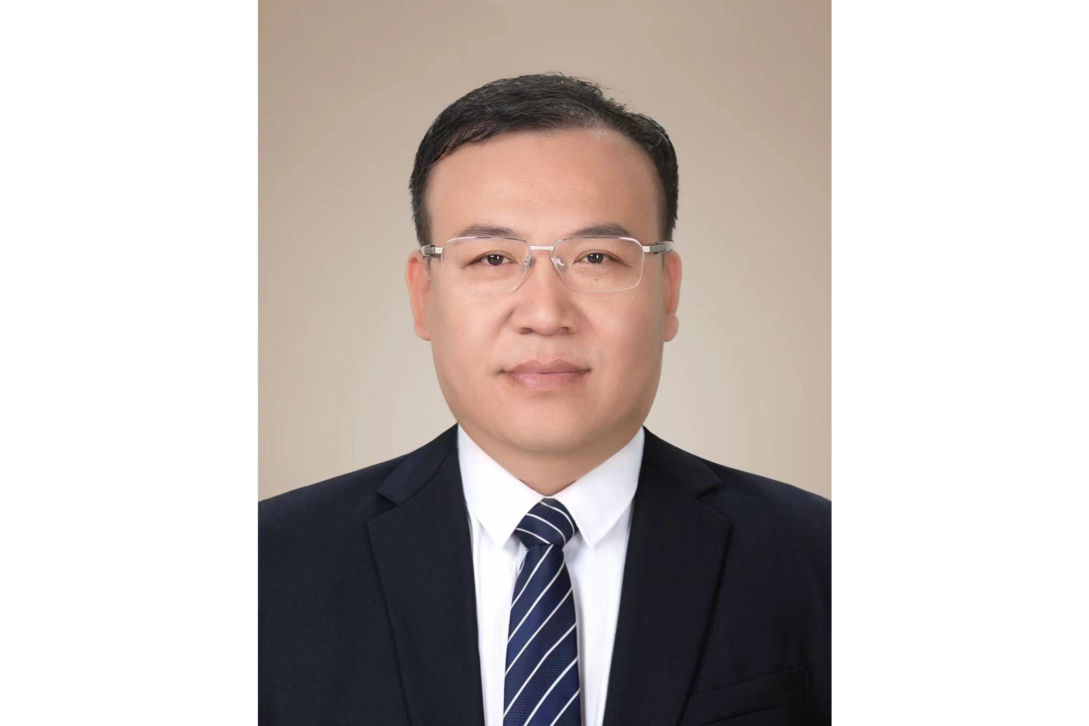  p>牛子仲,男,1976年8月出生,汉族,陕西 a targ