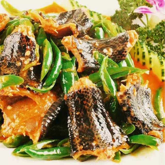 秘制辣椒蛇肉