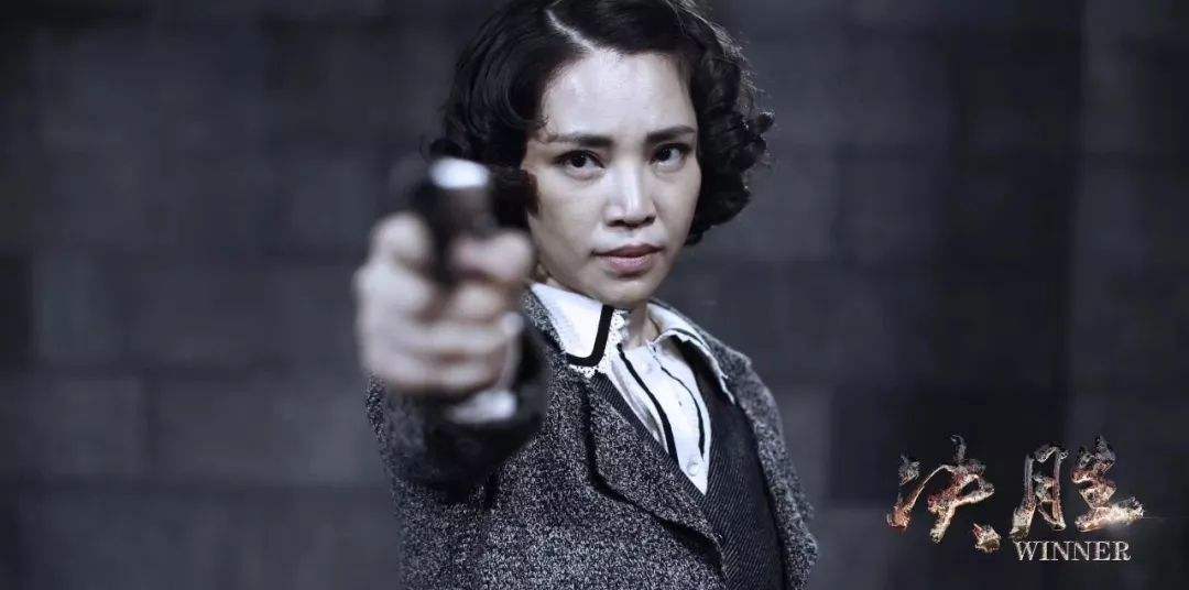 女,是电视剧《 a target="_blank" href="/item/决胜/13876886" data