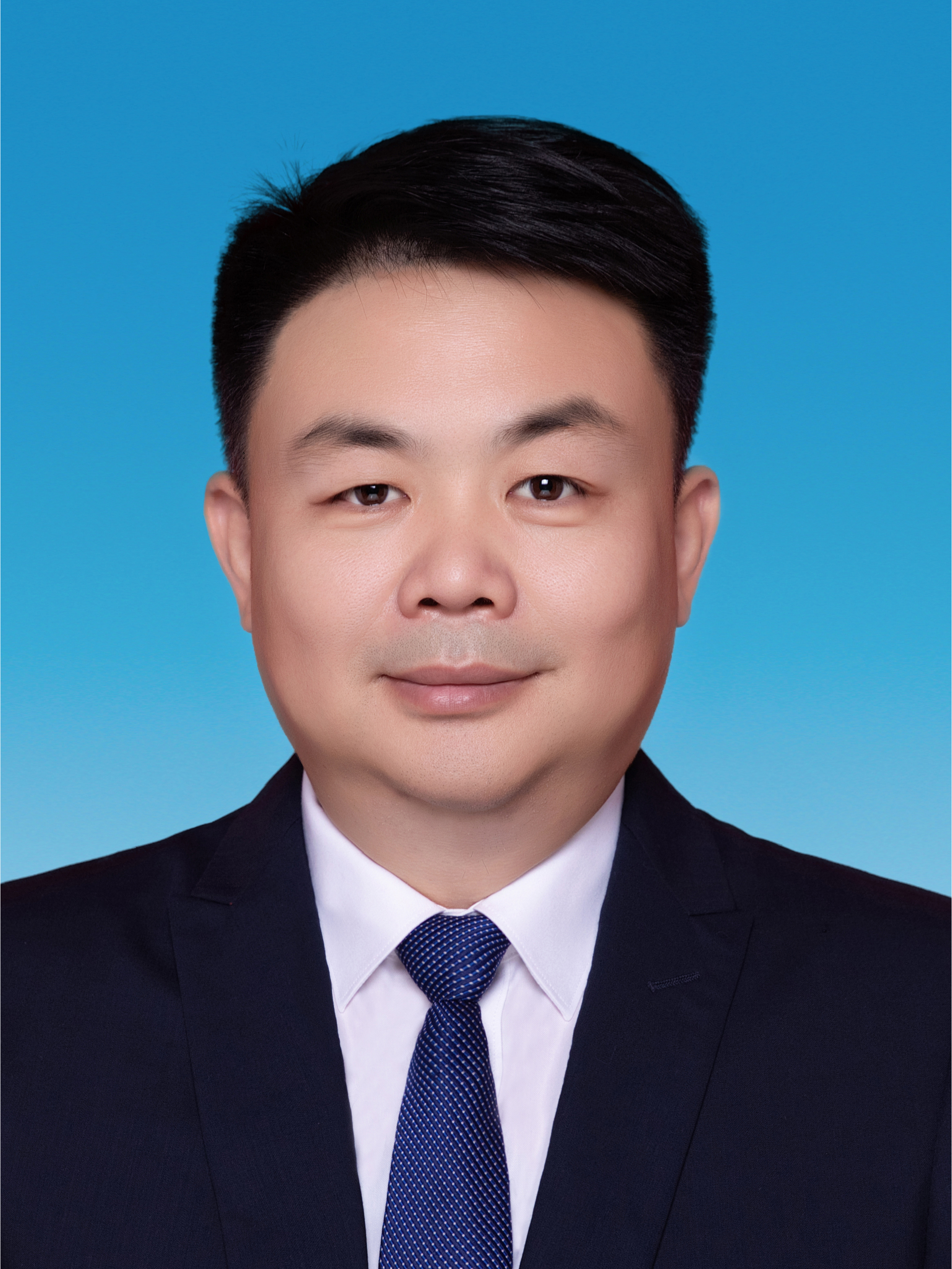 王云,男,汉族,1973