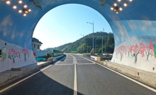 梅龙高速公路梅州东联络线