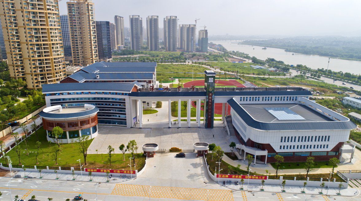  p>深圳中学河源实验学校,简称深河中学,是 a target="_blank" href="