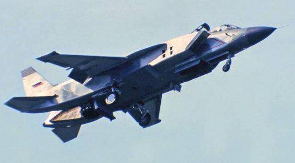  p>yak-141(雅克-141战斗机,俄语:Як-141),北约代号"自由式"(free