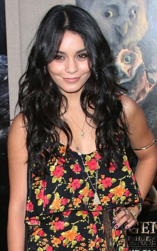  p>凡妮莎·哈金斯(vanessa hudgens),1988年12月14日出生于美国 a