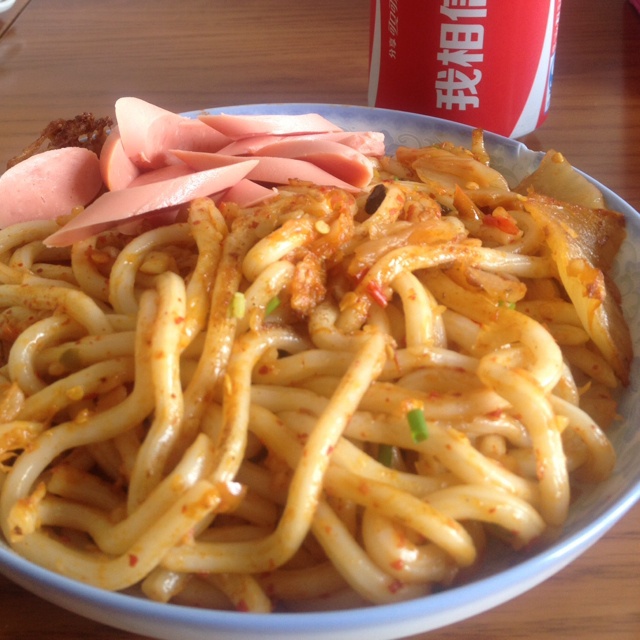 泡菜蒜泥炒乌冬