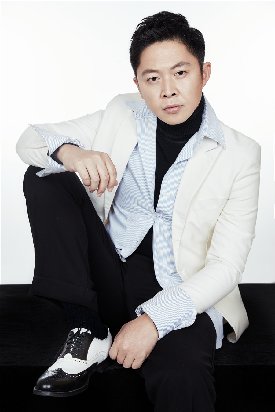 data-lemmaid="305391">中央戏剧学院 /a>,中国内地男演员,现为