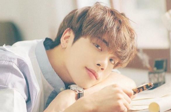 (fireplace)》是由 a target="_blank" href="/item/金钟铉/2743131"