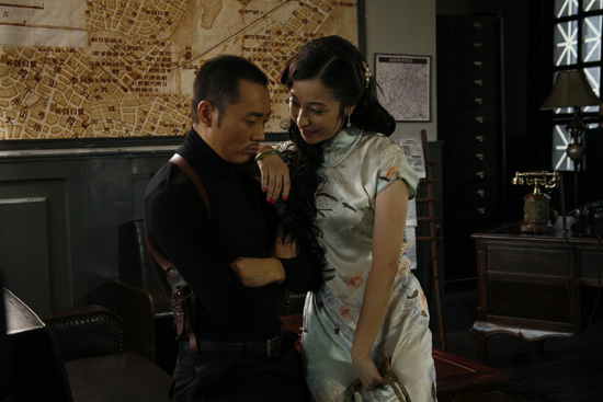 《烈火》由北京金天地影视文化制作的30集剧情电视剧