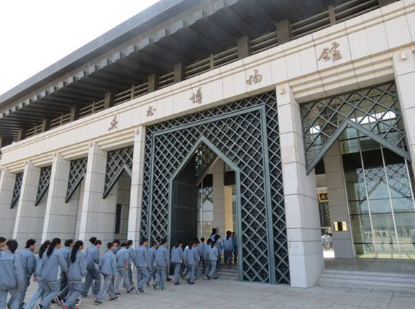  p>吴忠博物馆是一座综合性地市级博物馆,位于 a target="_blank"