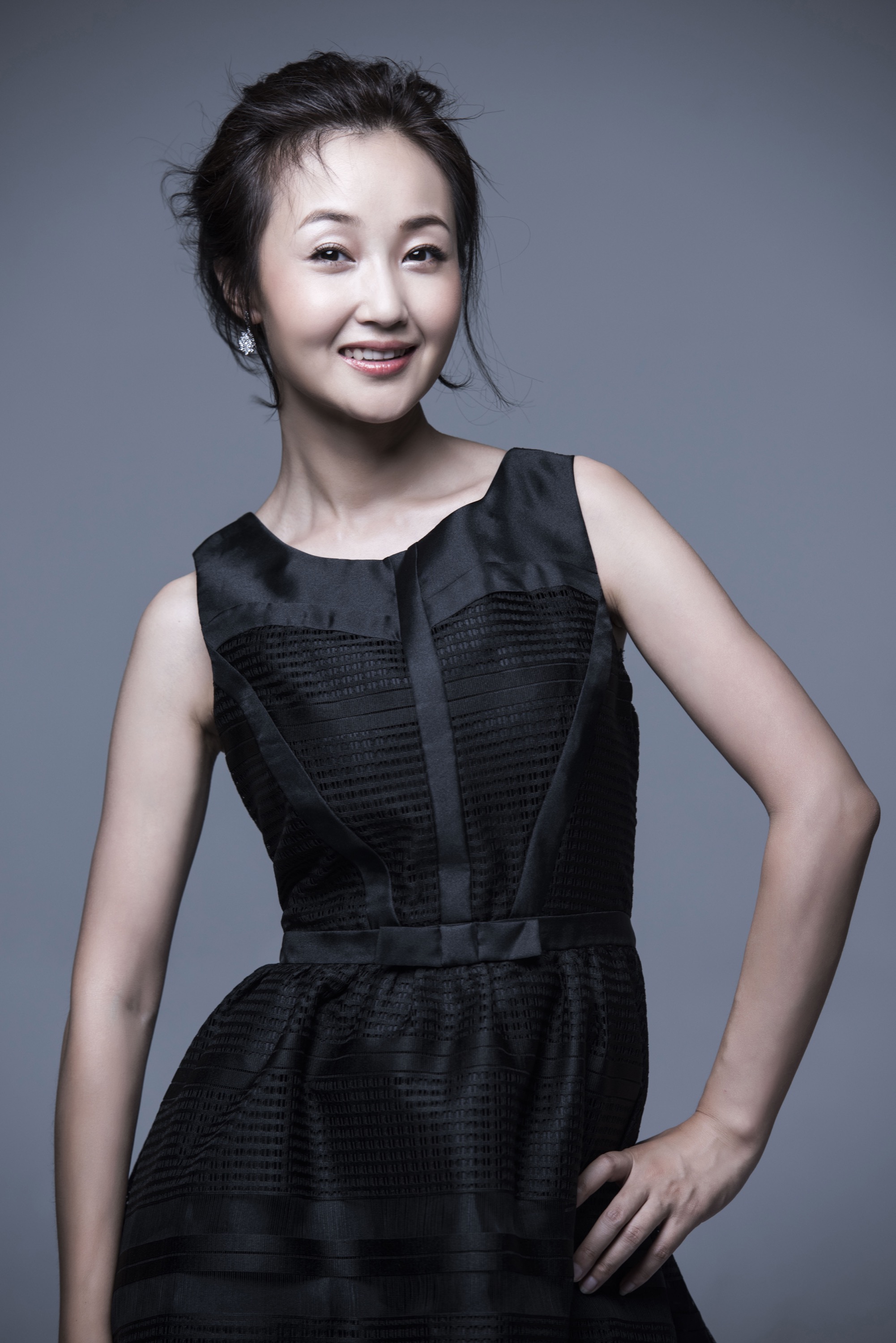  p>尹馨梓,1985年8月26日出生于天津市,毕业于 a target="_blank"