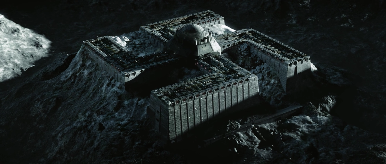 ( i>iron sky /i>)是芬兰,德国,澳大利亚联合制作的科幻黑色喜剧片