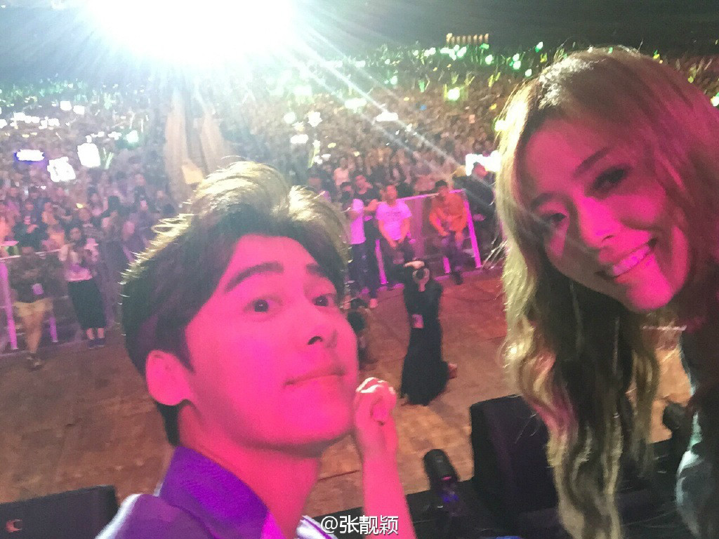 s meeting演唱会是 a target="_blank" href="/item/李易峰/3908480"