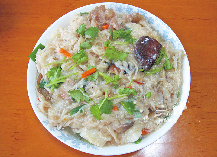  p data-id="gnvjrtqnfw">山珍豆签是福建泉州安