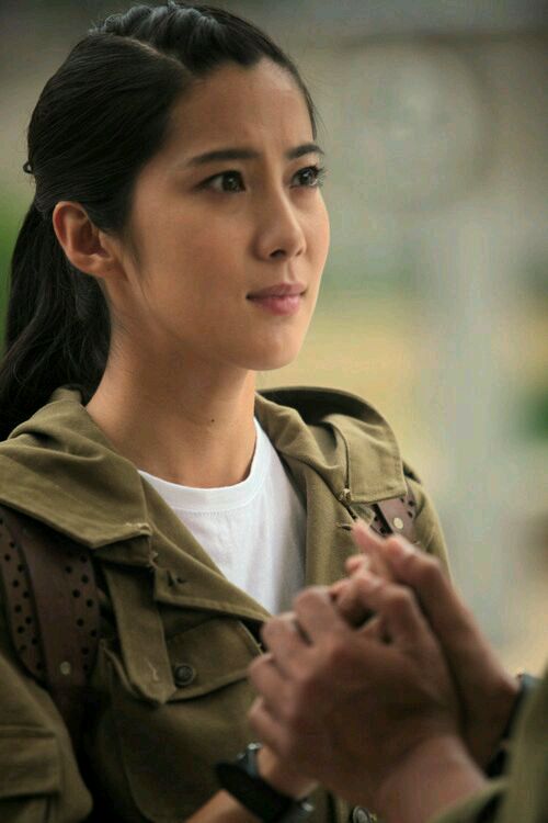  p>王珂,中国内地女演员,毕业于 a target="_blank" href="/item/上海