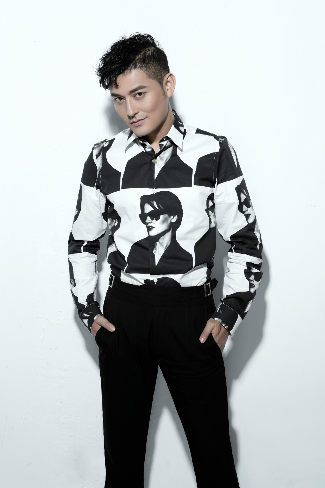  p>闵天浩,1982年5月30日出生于四川成都,中国内地喜剧演员,主持人