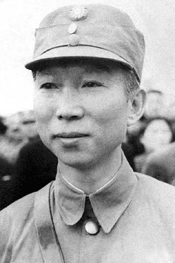 薛岳(1896年12月27日—1998年5月3日)原名薛仰岳,字伯陵,绰号"老虎仔"