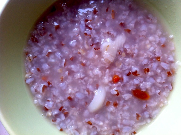  p>红曲大米粥,红曲,大米熬成的粥. /p>