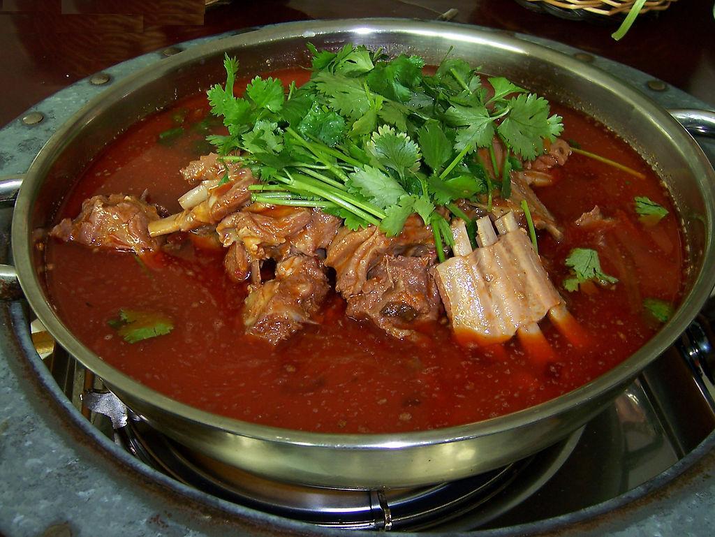  p>红焖羊肉,是 a target="_blank" href="/item/河南省新乡市/190021