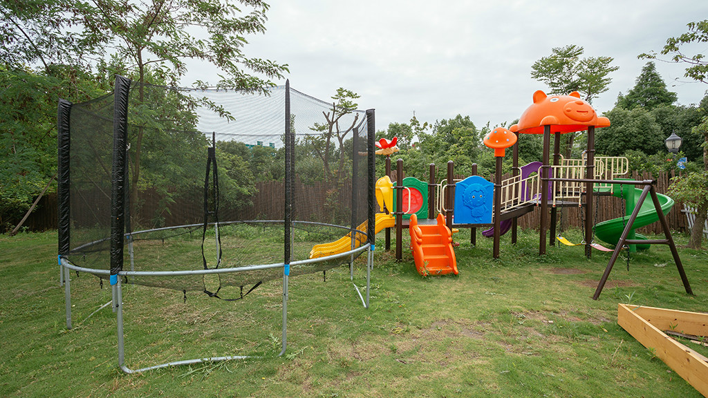 蜗牛与青蛙创意主题公社