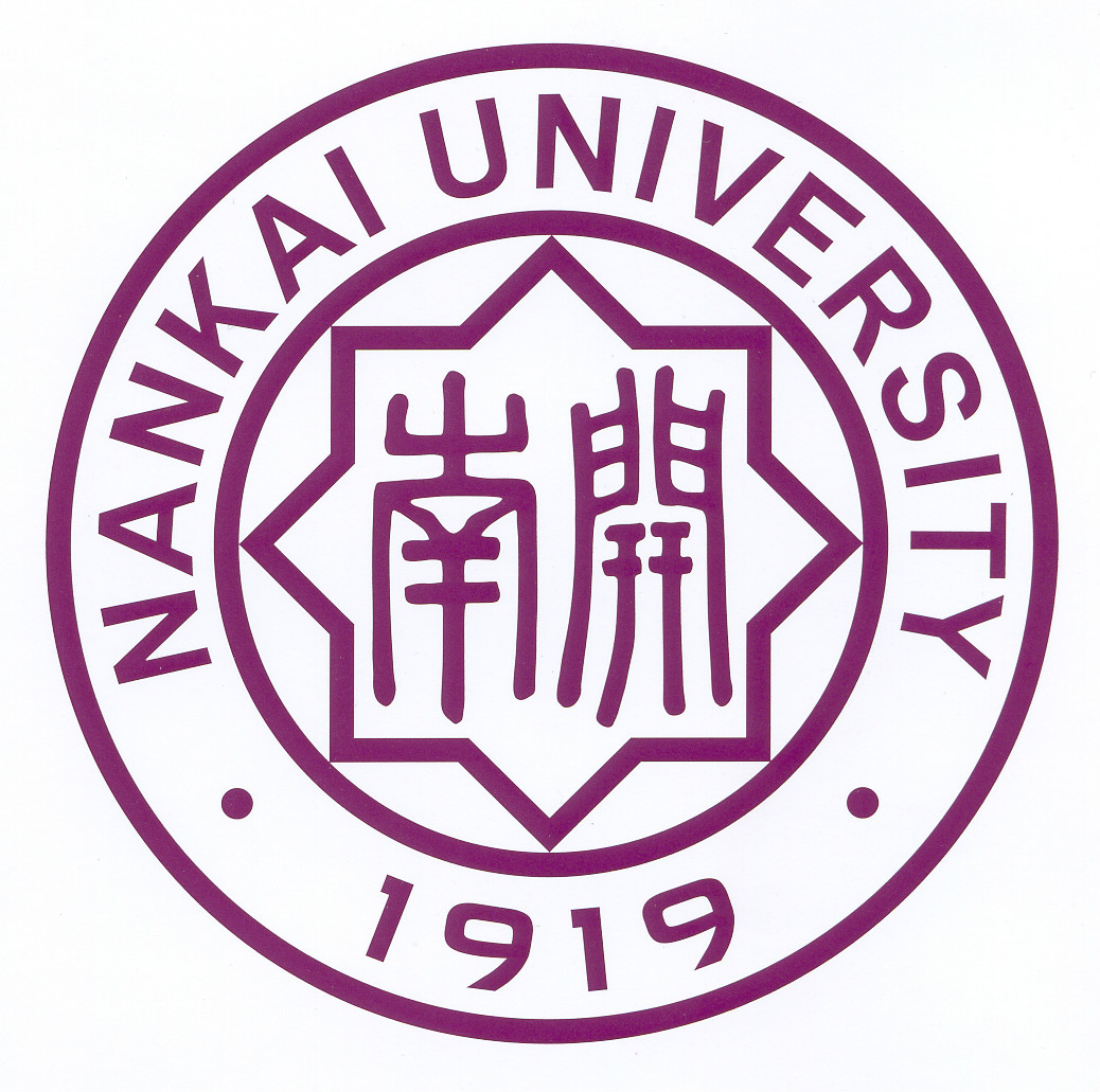 校徽为双圆套八角星形,中间是"南开"篆书字样,文字四周是八角星状图像