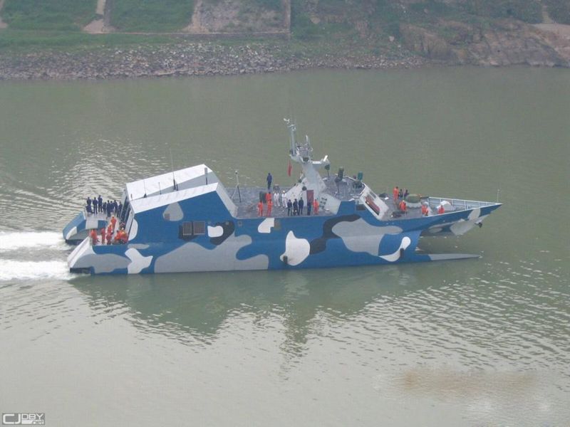 中国海军022型高速隐形导弹艇