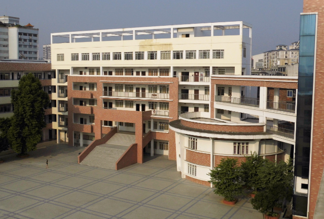 柳州市第十五中学