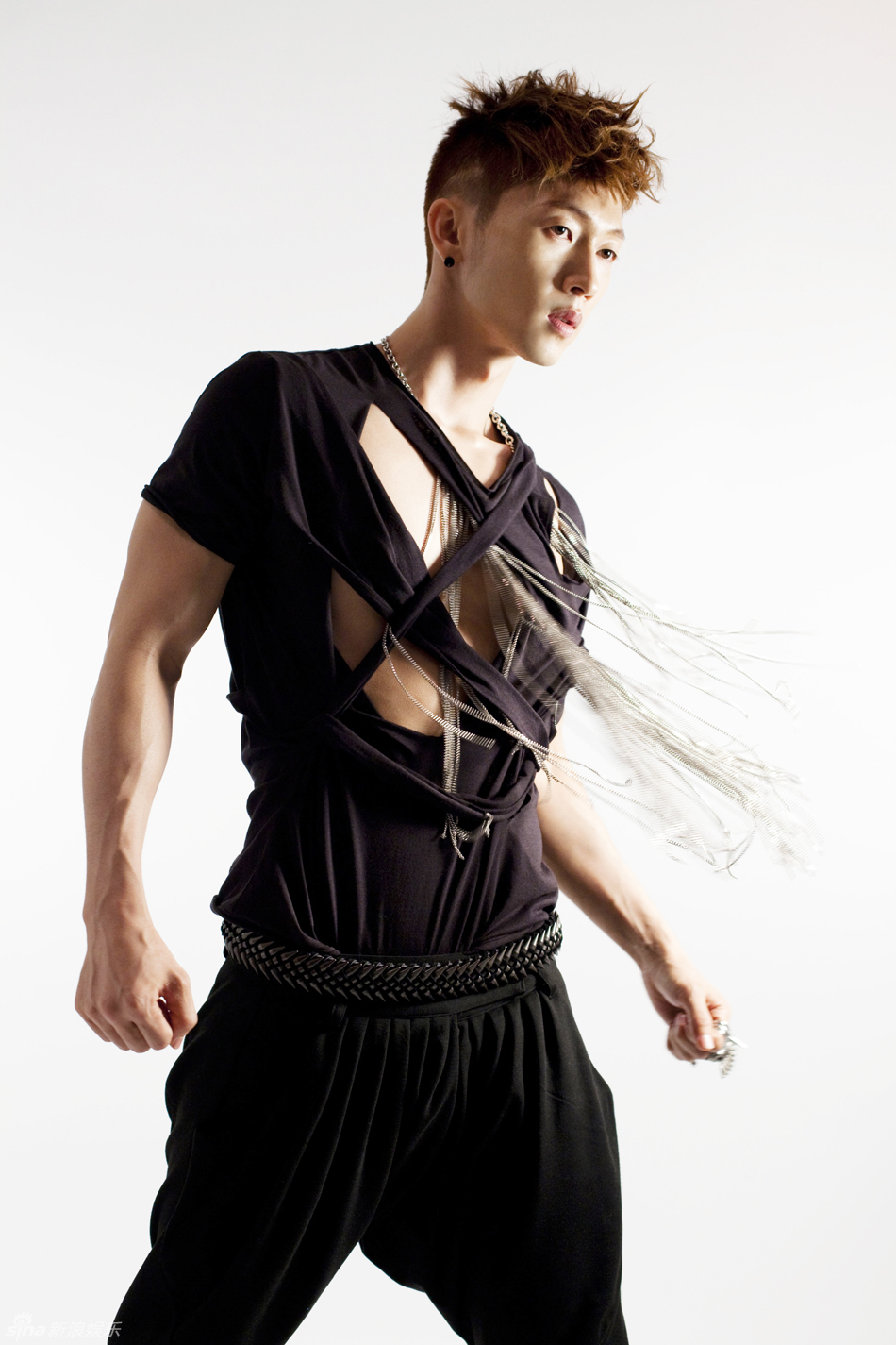  p>张佑赫(         ),1978年5月8日出生于韩国庆尚道大丘市.