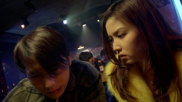  p>《心跳》是1997年上映的韩国动作电影,由金性洙执导,郑雨盛,林昌丁