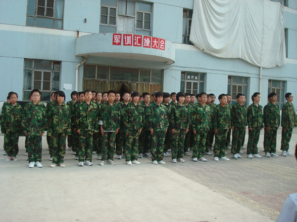  p>海泉学校创办于1999年,是经省市教育行政部门批准,由新绛县海泉