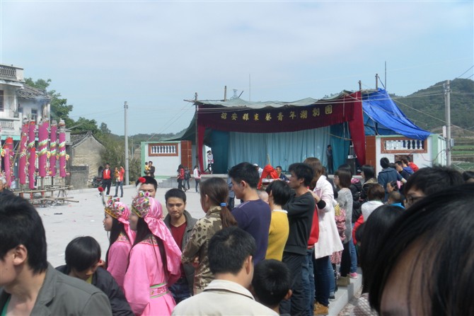  p data-id="gnhfe7rluu">山家村坐落于饶平县,隔壁村是下园村,湖水村