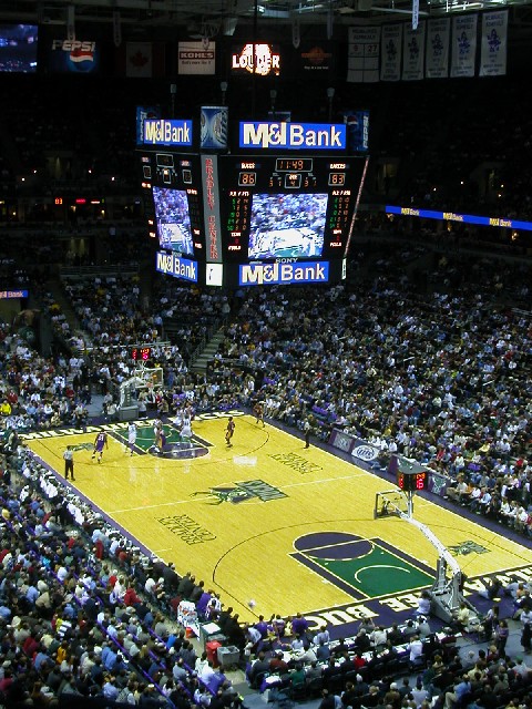  p>密尔沃基雄鹿队,是一支位于美国威斯康星州密尔沃基的职业篮球队