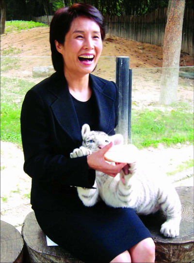  p>高金素梅(chin may),原名金素梅,女,1965年9月21日出生于中国台湾.