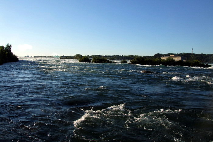  p>伊利运河(erie canal)的全长为584公里(363 英里),整条运河12米(39