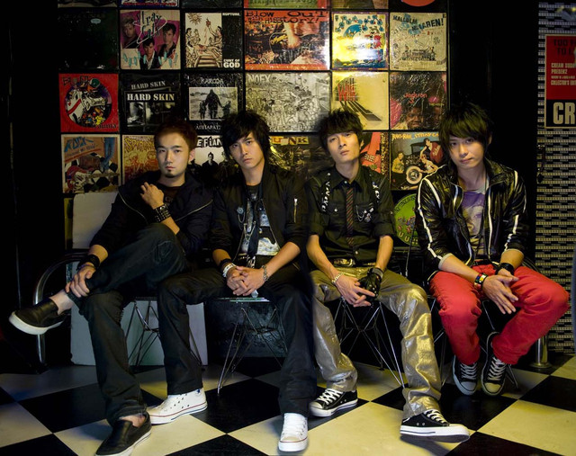  p data-id="gnt1789jn9">东城卫,台湾摇滚乐团.