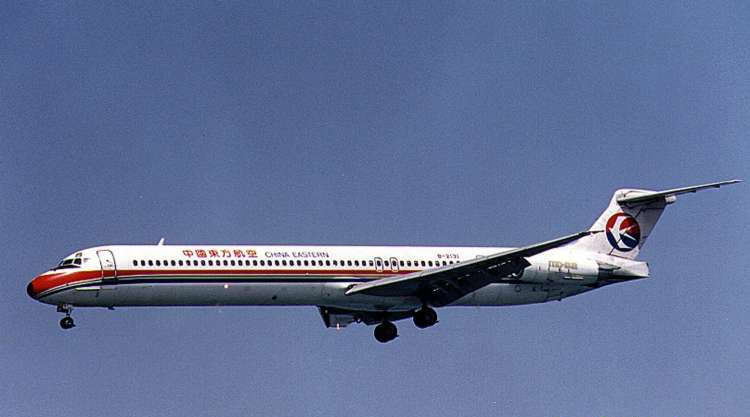  p>md-90是美国麦克唐纳·道格拉斯公司md-80的后继机型,机身作了加长