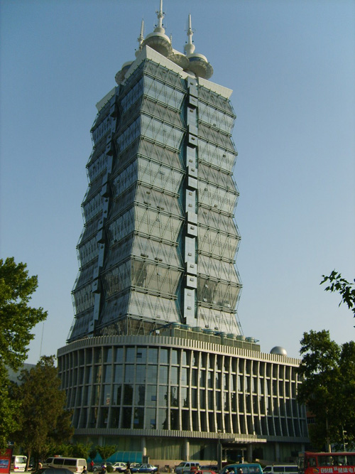  p>洛阳市公安局成立于1948年3月12日,现市局机关设纪委,警令部,政治