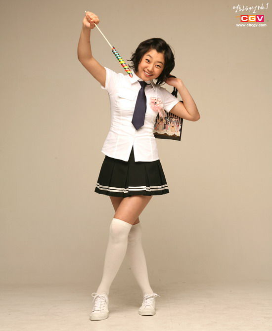  p>宋仁花 (         ),1988年8月19日出生,韩国影视演员,2005年出道