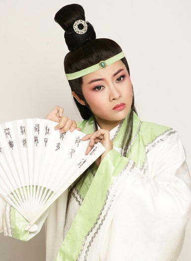  p data-id="go05vlmrnh">王柔桑,国家一级演员,毕业于 a target="