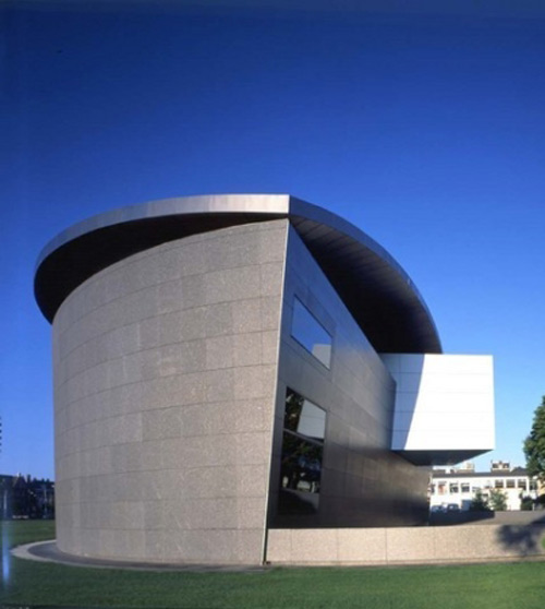  p>梵高美术馆(van gogh museum)建于1973年,位于 a href="#" data