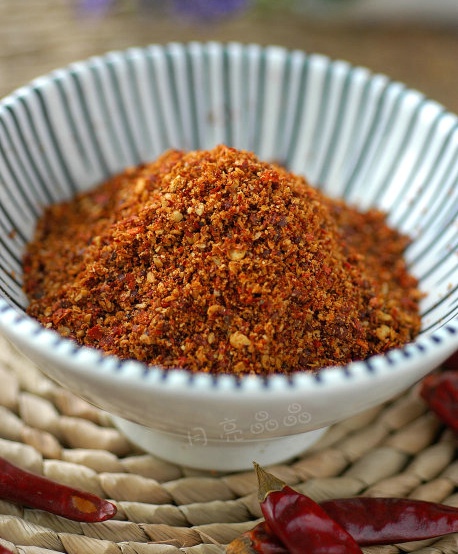  p>辣椒面是一道美食,主要食材是 a target="_blank" href="/item/干