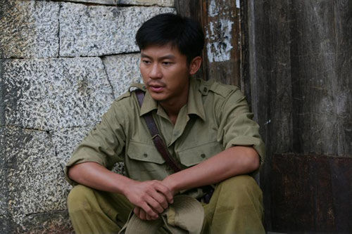 男,是小说和同名电视剧《 a target="_blank" href="/item/我的团长我