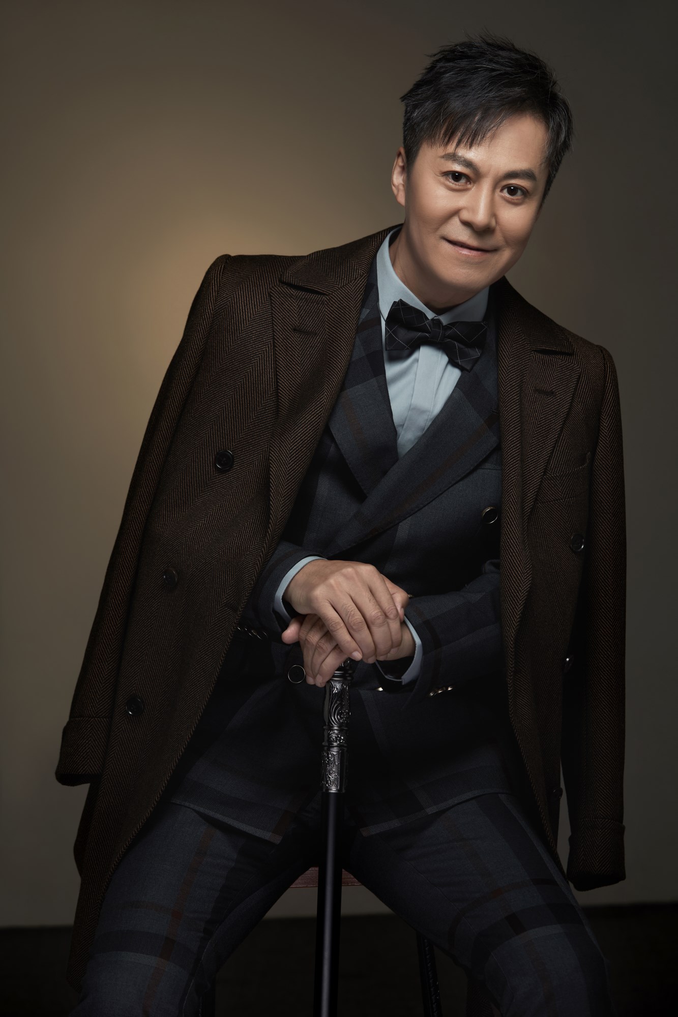 国家一级演员,中国戏剧家协会会员,就职于中国铁路文工团影剧中心