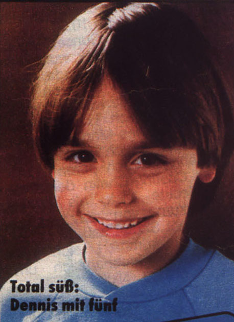 最初由五个成员组成: /p> p>glenn frey,alex geist,dennis frey