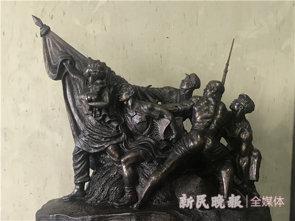 为恩师张充仁弥补遗憾，赵志荣再塑英雄群像庆新中国成立70周年_百科TA说